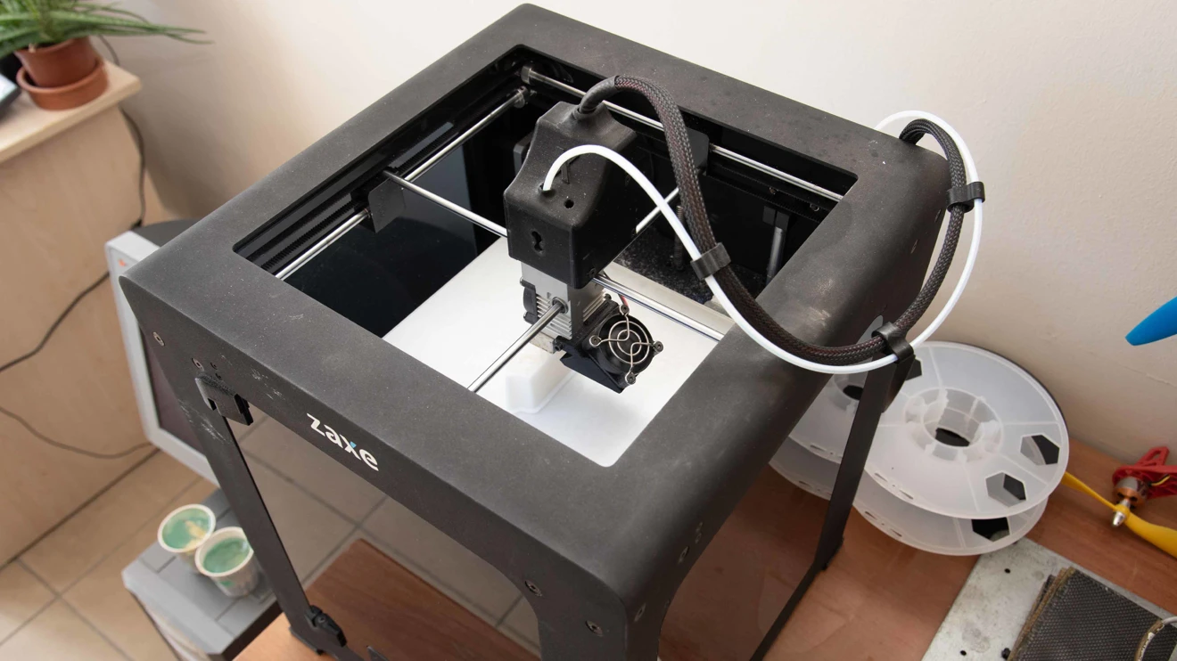 Selçuk Üniversitesinde maket uçak üretimi başladı